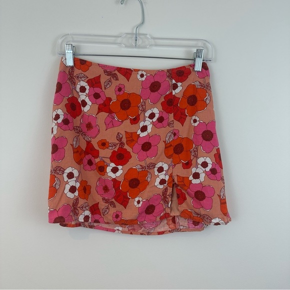 Urban Outfitters Rosie Notched Pelmet Mini Skirt Size Small - Picture 2 of 6